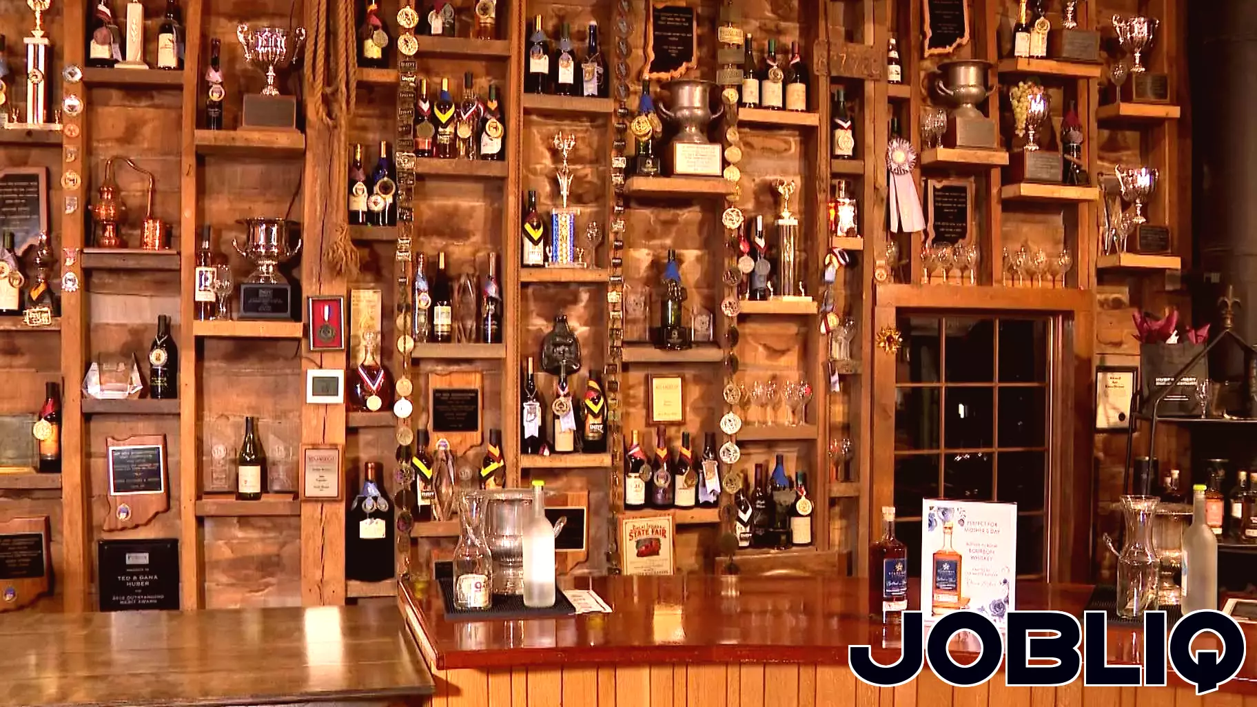 Huber's Orchard and Winery owners win top small business honor