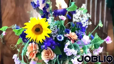 Mother-Daughter Venture Thrives in the World of Floral Beauty